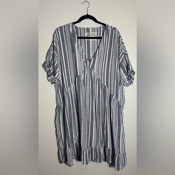 Cupio Dresses & Skirts - Cupio White & Blue Striped Linen V-Neck Dress | Roll-Tab Sleeves | Boho